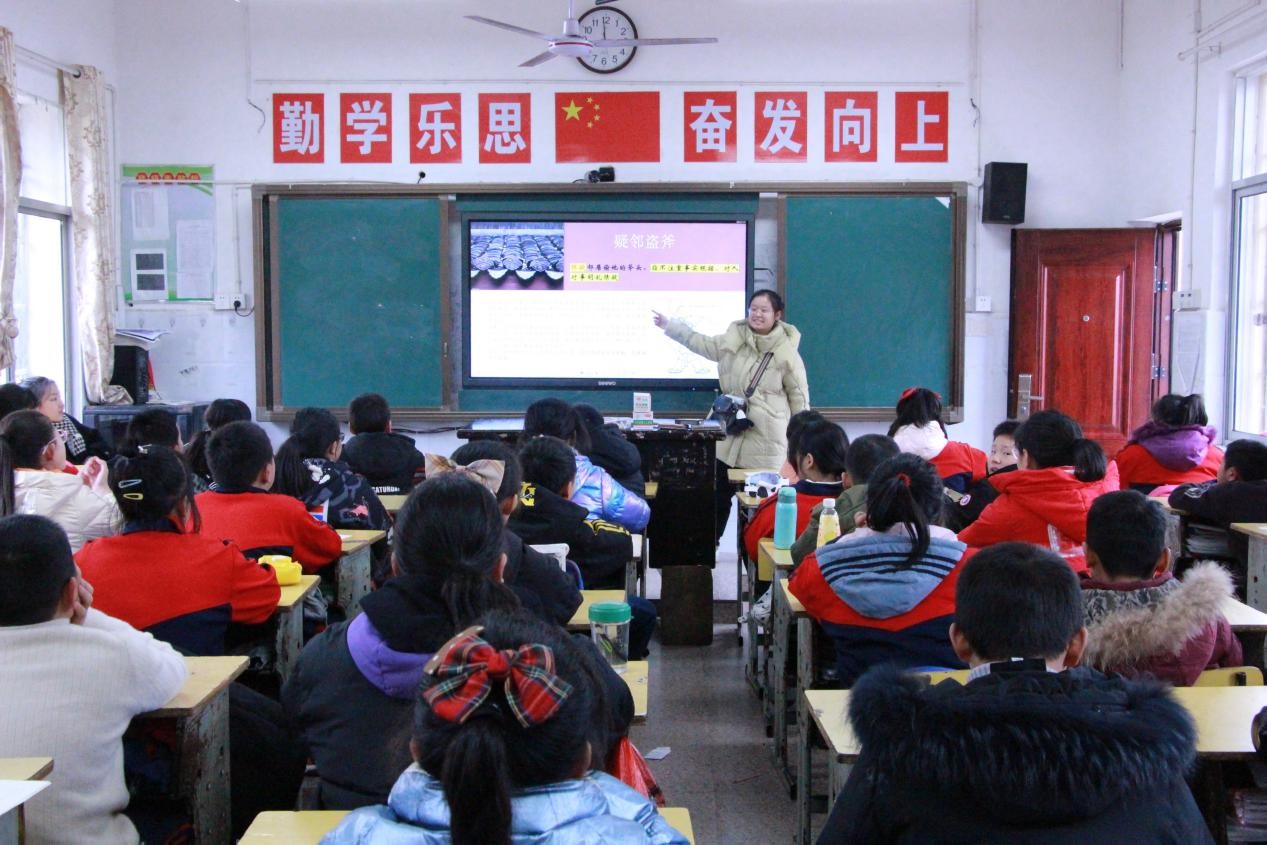 15ff43c1e57e4d9da3588461a8dc0aaf.jpg 15ff43c1e57e4d9da3588461a8dc0aaf.jpg